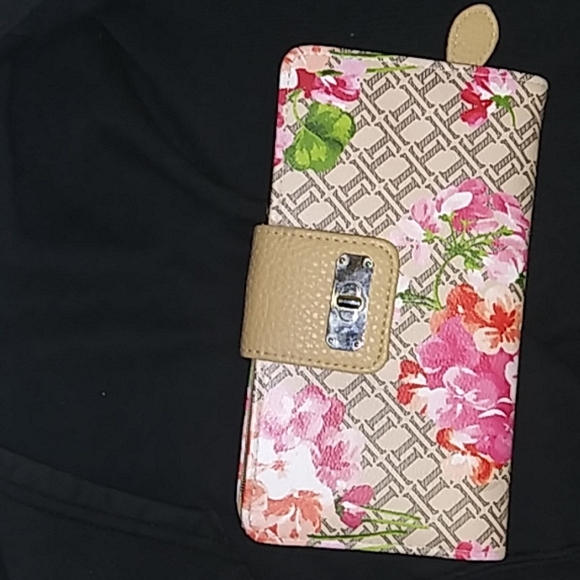 Wallet - Picture 7 of 7